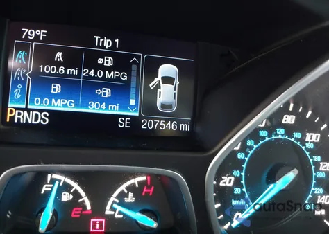 2016 Ford Escape Titanium z USA, uszkodzony, nr VIN 1FMCU0J99GUB82276